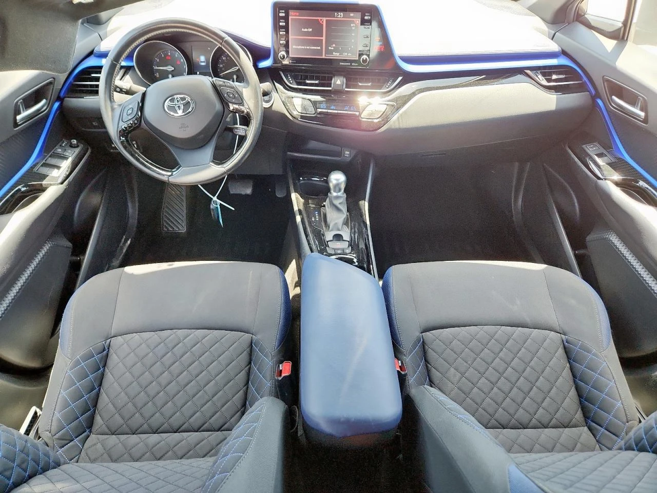 Toyota C-HR XLE - изображение 8