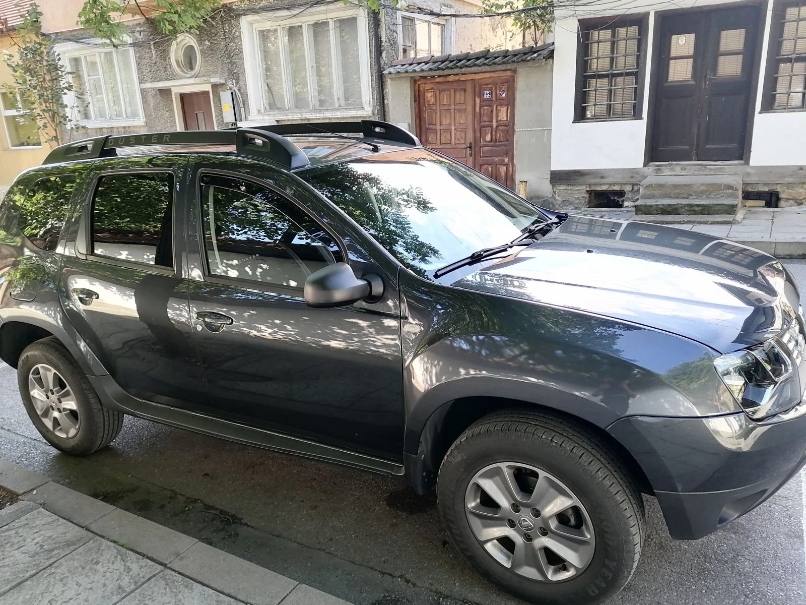 Dacia Duster 1.6 Laureat - изображение 2