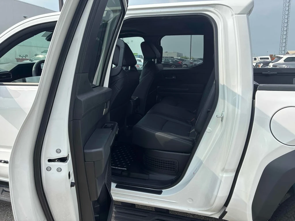 Toyota Tacoma * Hybrid * CARFAX * ��� ������������ ������ | Mobile.bg � ����������� 17