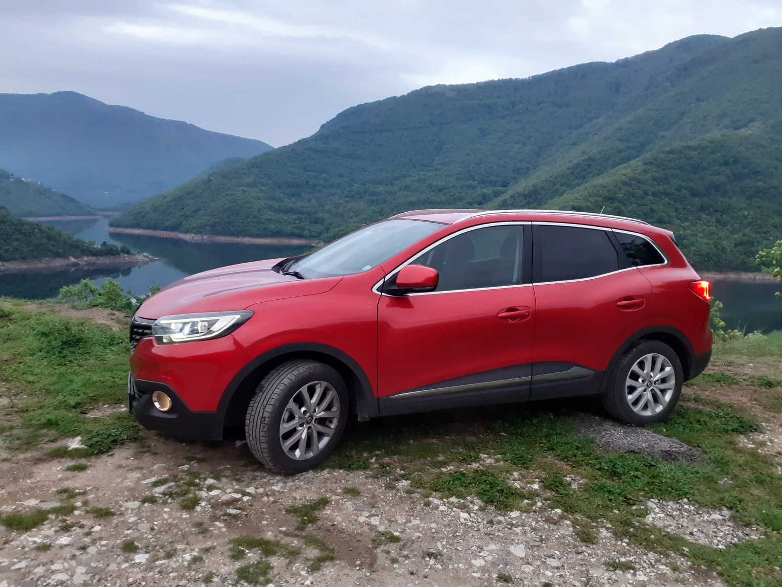 Renault Kadjar, снимка 2 - Автомобили и джипове - 54059891