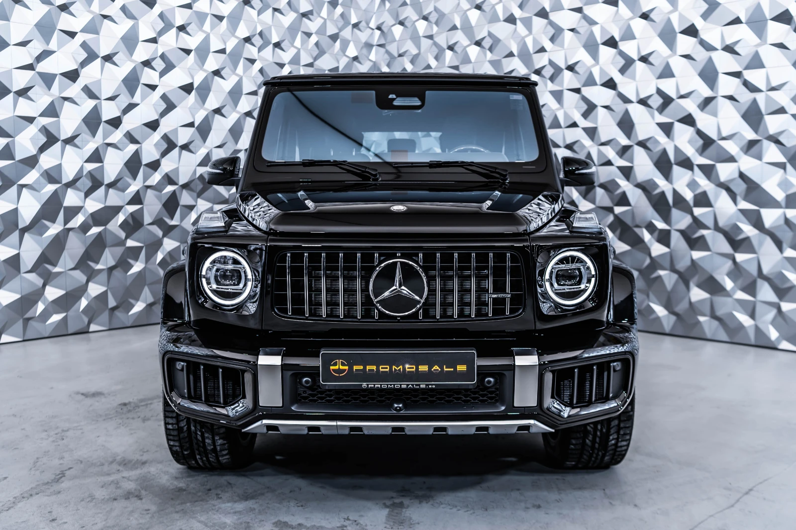 Mercedes-Benz G 63 AMG Manufaktur* Carbon* Burmester* 360, снимка 2 - Автомобили и джипове - 54456391