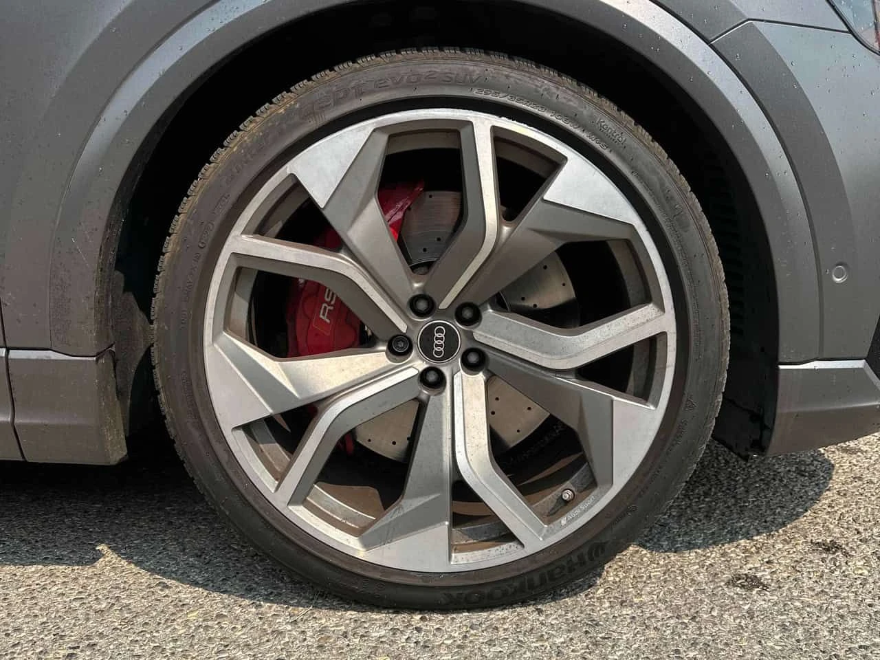 Audi RSQ8 4.0 TFSI quattro | CARFAX | АВТОКРЕДИТ, снимка 6 - Автомобили и джипове - 55601364