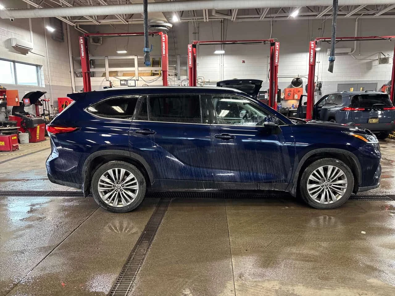 Toyota Highlander * Limited * CARFAX * ОПЦИЯ ЗА ФИНАНСИРАНЕ, снимка 3 - Автомобили и джипове - 55668035