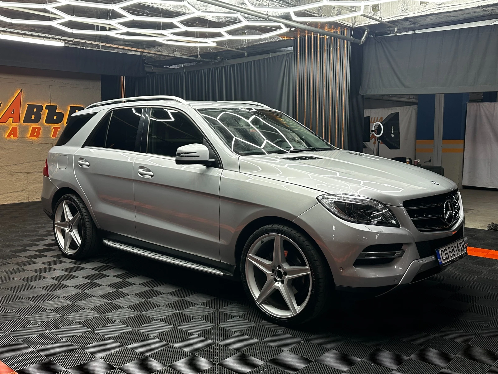 Mercedes-Benz ML 350 3.0d 258 к.с./4MATIC/BLUETEC, снимка 4 - Автомобили и джипове - 55829810