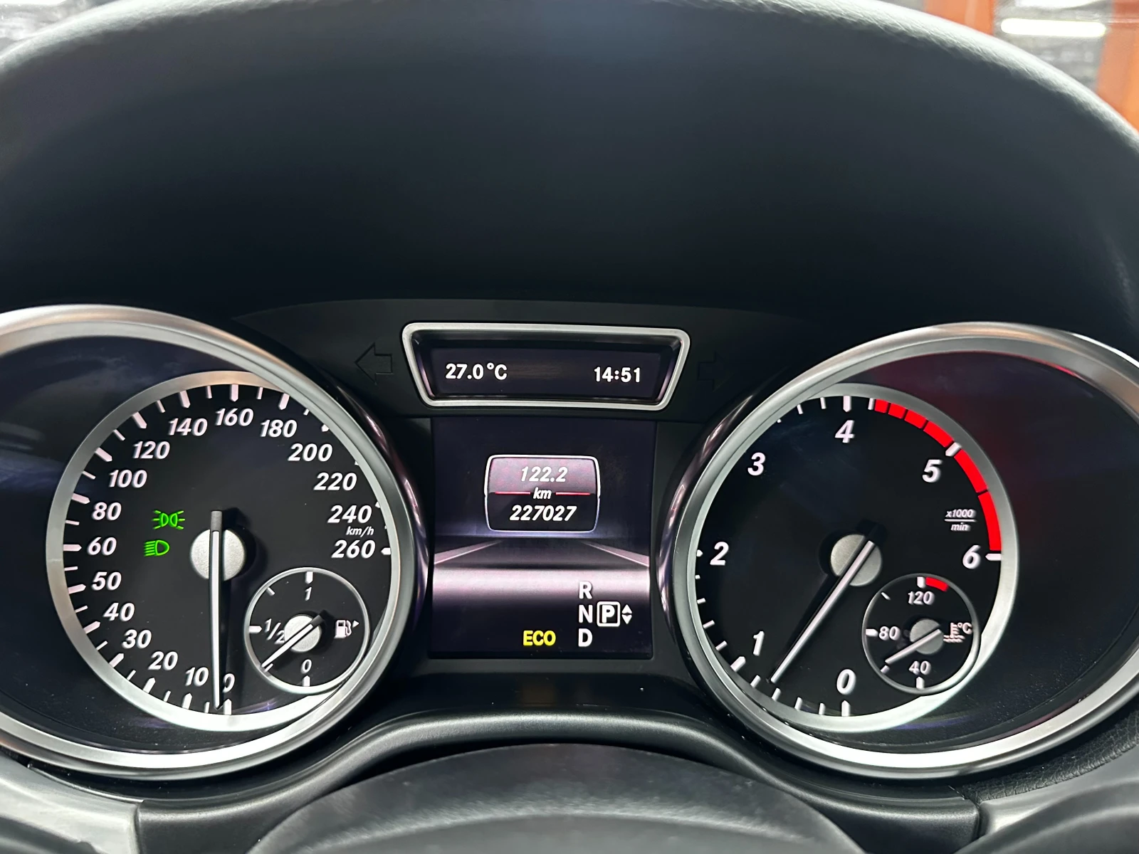 Mercedes-Benz ML 350 3.0d 258 к.с./4MATIC/BLUETEC, снимка 15 - Автомобили и джипове - 55829810