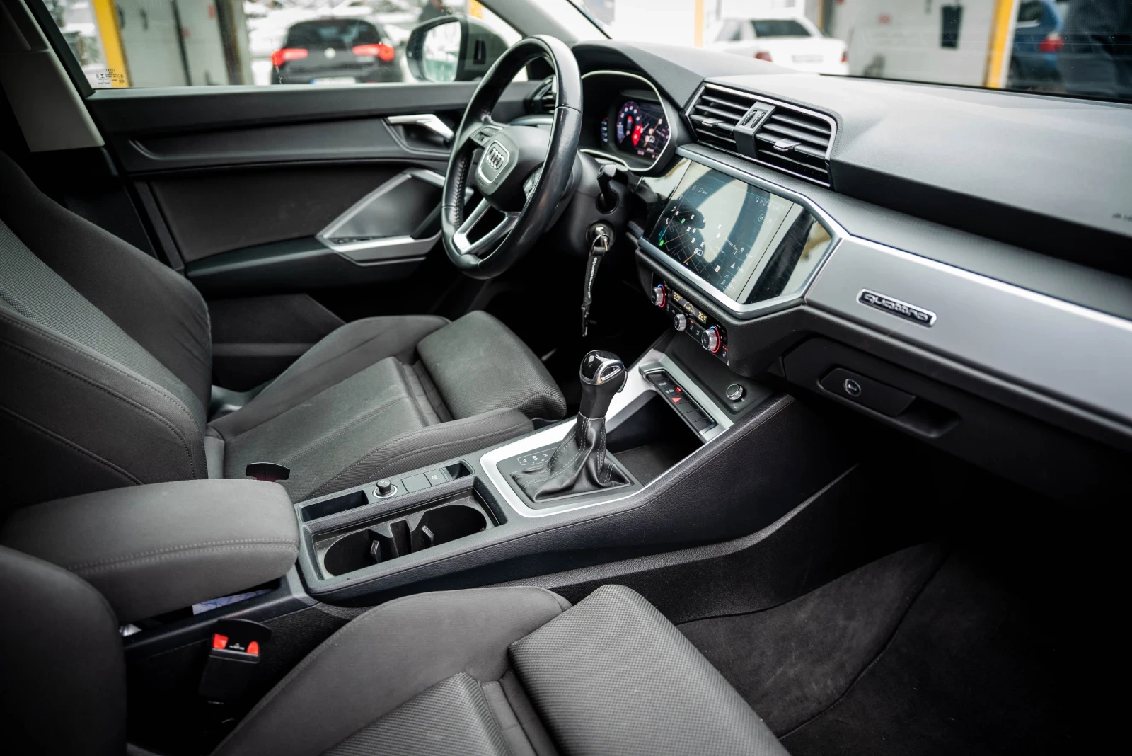 Audi Q3, снимка 5 - Автомобили и джипове - 55829856