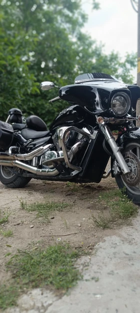  Suzuki Intruder