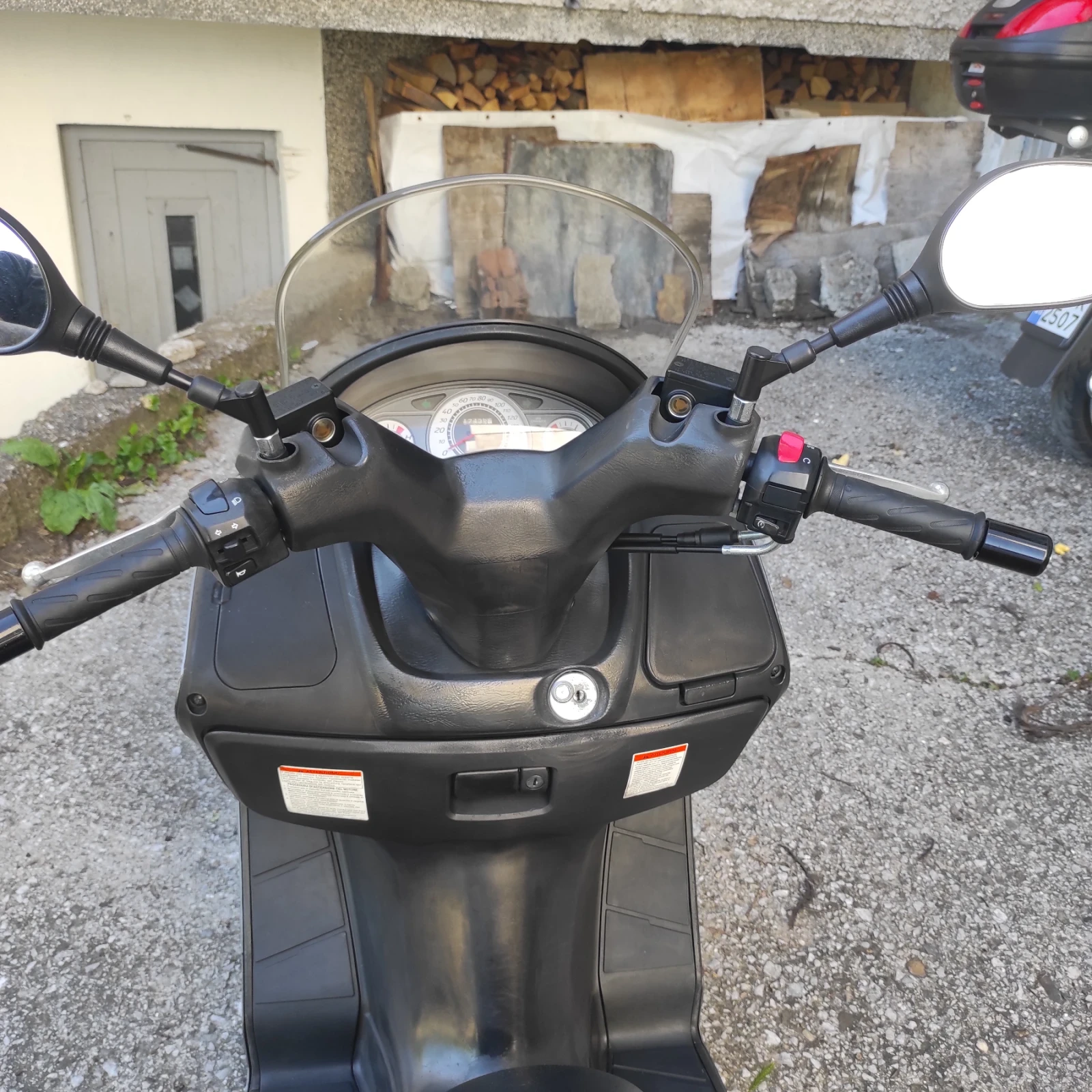 Suzuki Burgman UH 200, снимка 7 - Мотоциклети и мототехника - 54721863