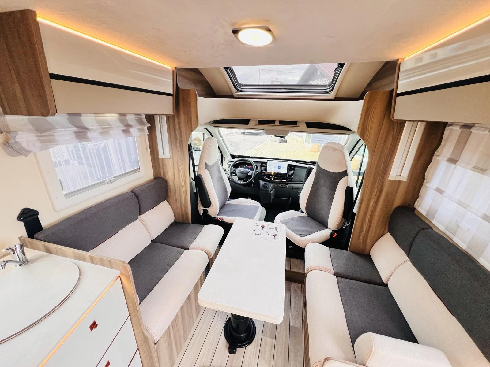 Кемпер ROLLER TEAM Kronos 287TL АВТОМAT Mod.2026 - изображение 8