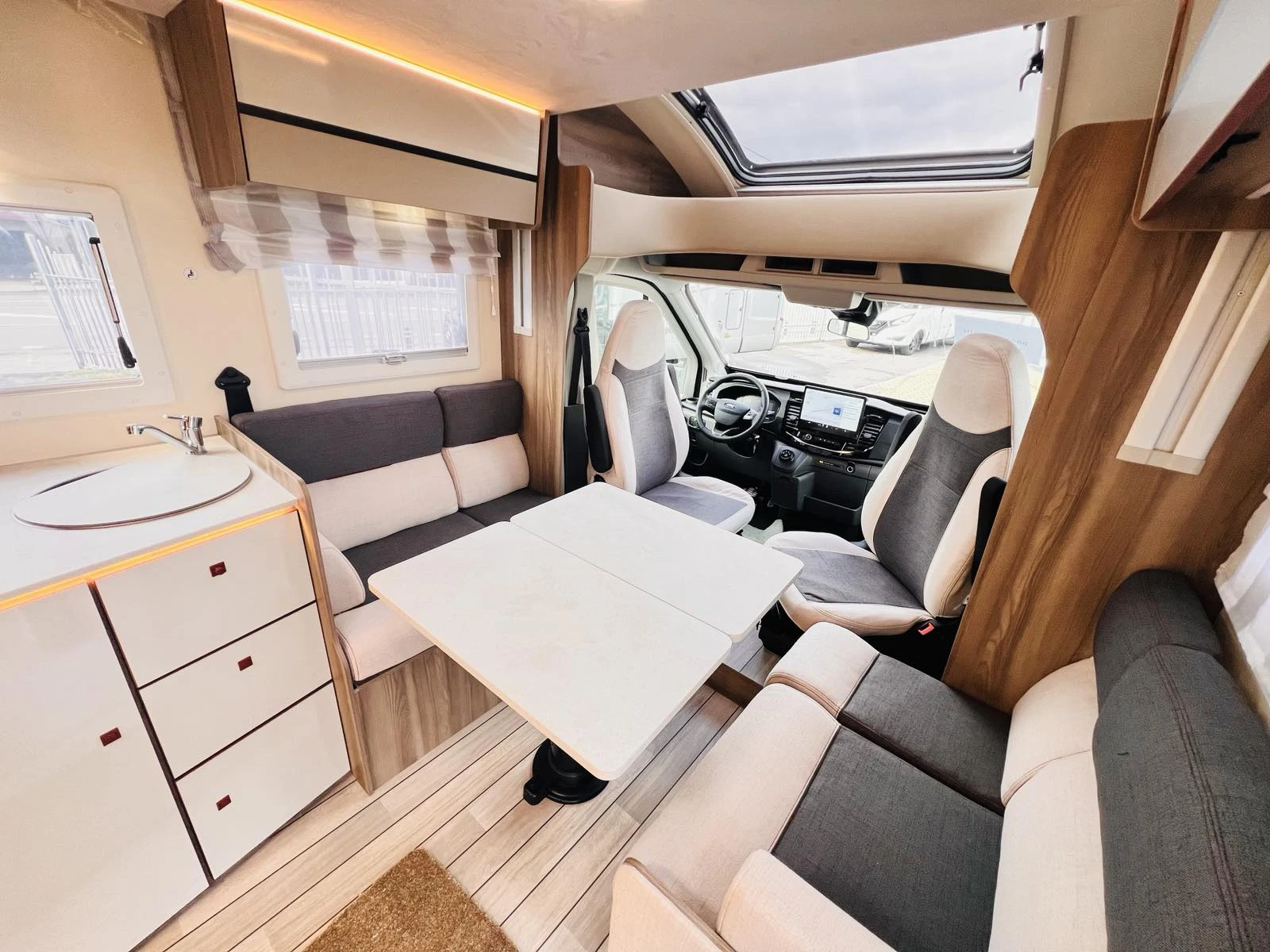 Кемпер ROLLER TEAM Kronos 287TL АВТОМAT Mod.2026 - изображение 7