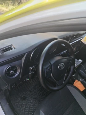 Toyota Auris Хибрид, снимка 9
