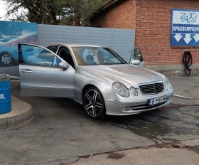 Mercedes-Benz E 220, снимка 6