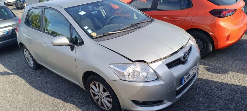 Toyota Auris 2.0/2.2D4D, снимка 1 - Автомобили и джипове - 43416072