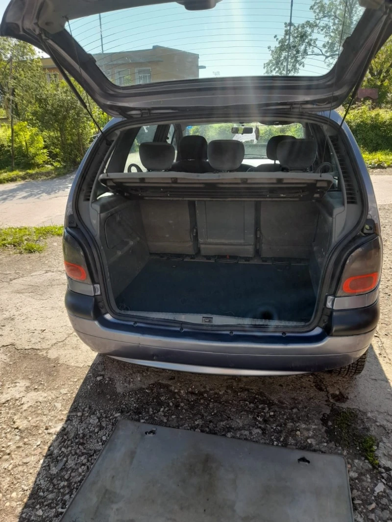 Renault Scenic, снимка 6 - Автомобили и джипове - 47282725