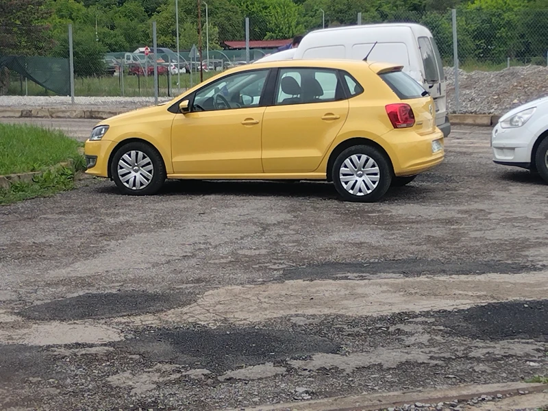 VW Polo 1.6tdi, снимка 9 - Автомобили и джипове - 49522597