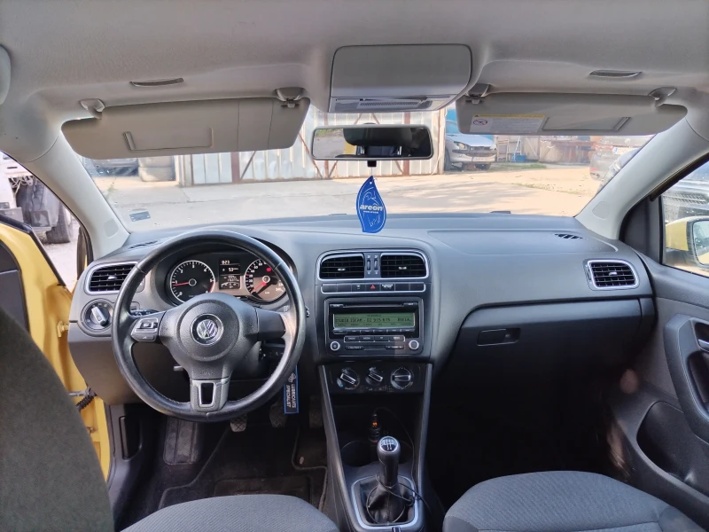 VW Polo 1.6tdi, снимка 13 - Автомобили и джипове - 48373752