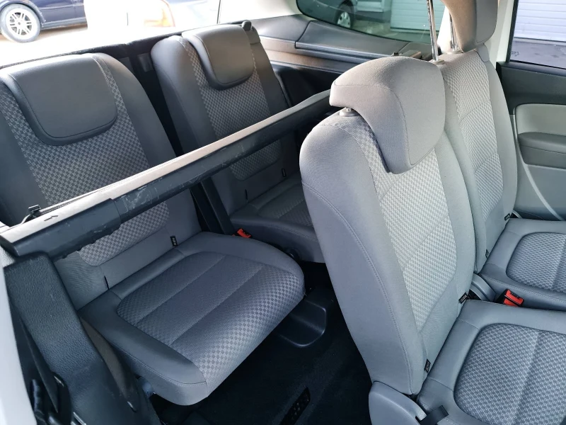 Seat Alhambra 1.4TURBO БЕНЗИН 150кс, снимка 14 - Автомобили и джипове - 51352603