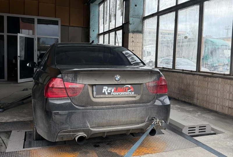 BMW 330, снимка 8 - Автомобили и джипове - 52662044