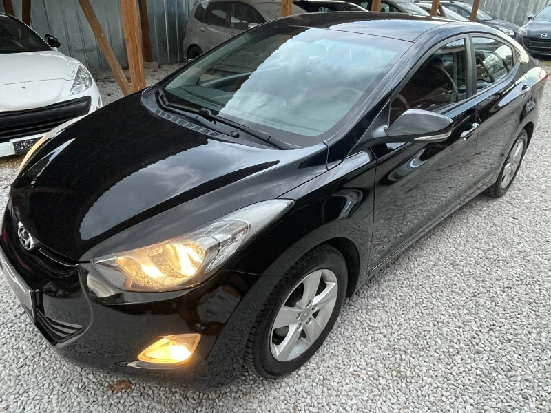 Hyundai Elantra 1.6 i AUTOMAT, снимка 2 - Автомобили и джипове - 52717520