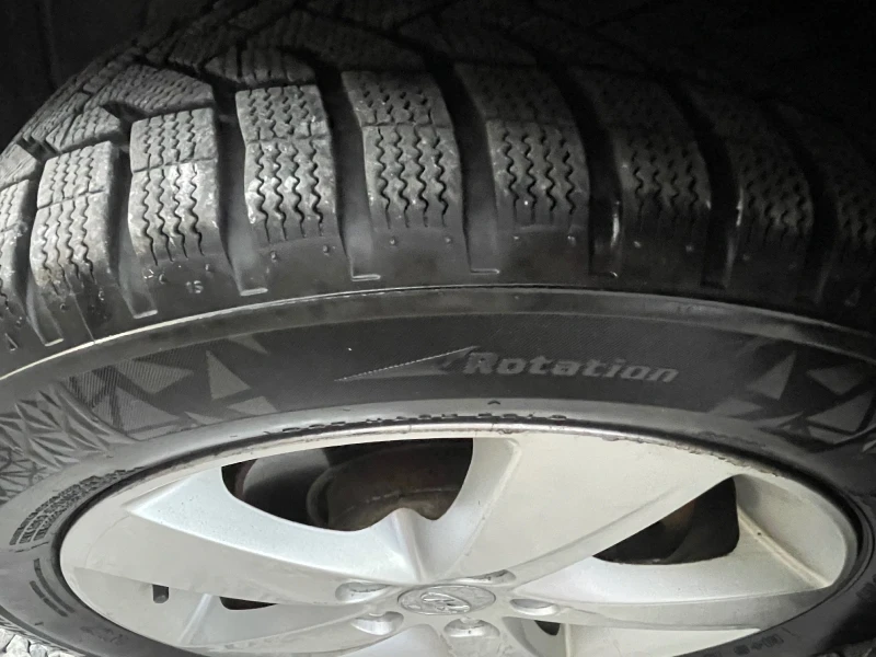 Hyundai Elantra 1.6 i AUTOMAT, снимка 16 - Автомобили и джипове - 52717520