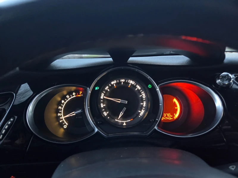 Citroen DS3 1.6, снимка 2 - Автомобили и джипове - 53023931