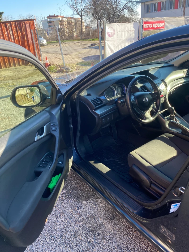 Honda Accord 2.0, снимка 4 - Автомобили и джипове - 53087758