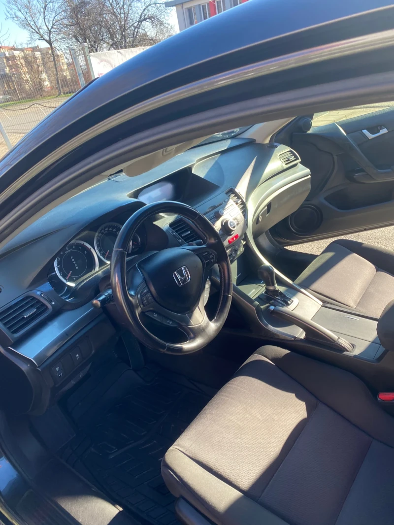 Honda Accord 2.0, снимка 7 - Автомобили и джипове - 53087758