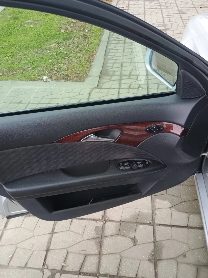 Mercedes-Benz E 220 CDI, снимка 8 - Автомобили и джипове - 53420303