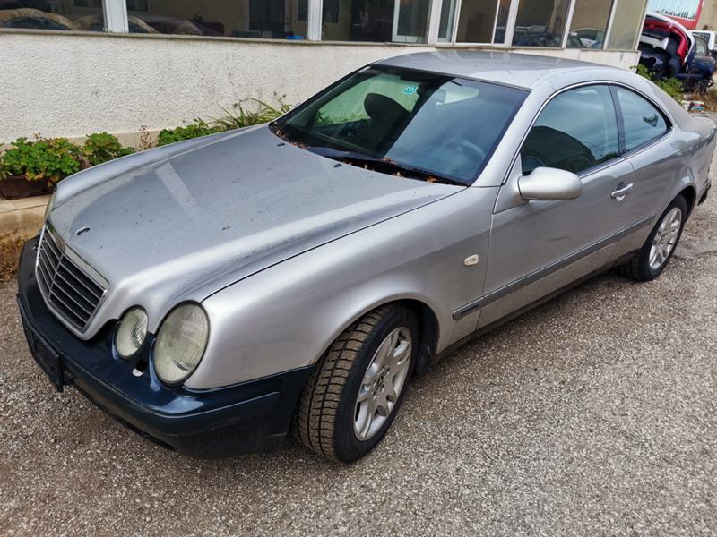 Mercedes-Benz CLK 2.0i 136кс, снимка 2 - Автомобили и джипове - 46053493