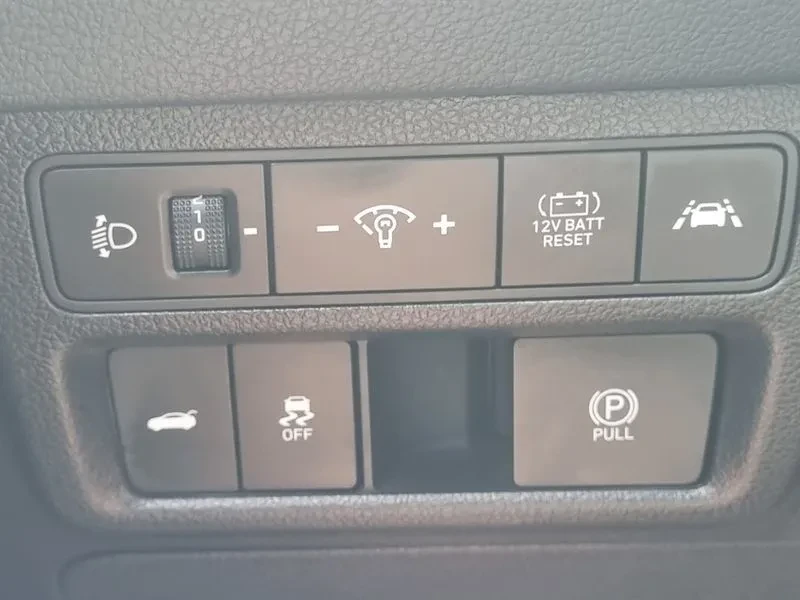 Hyundai Sonata  Premium, снимка 14 - Автомобили и джипове - 56383925