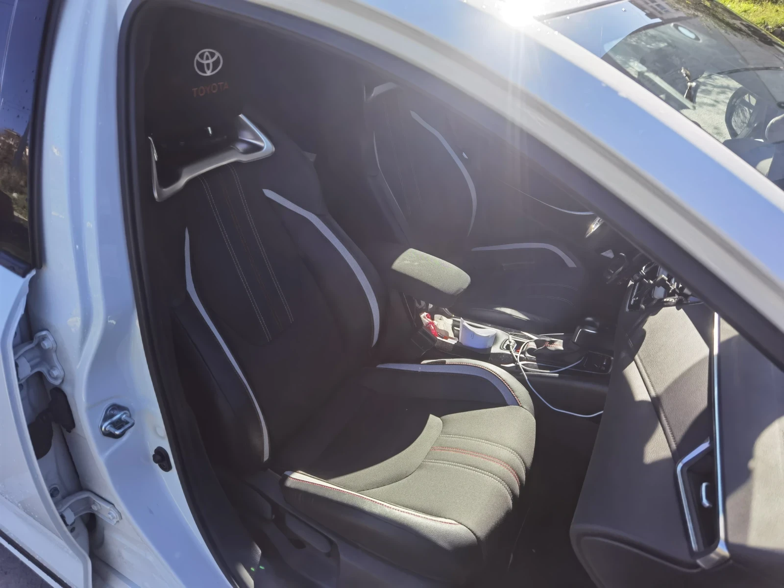 Toyota Corolla 1.8 HSD Hybrid GR Sport Edition  | Mobile.bg   11