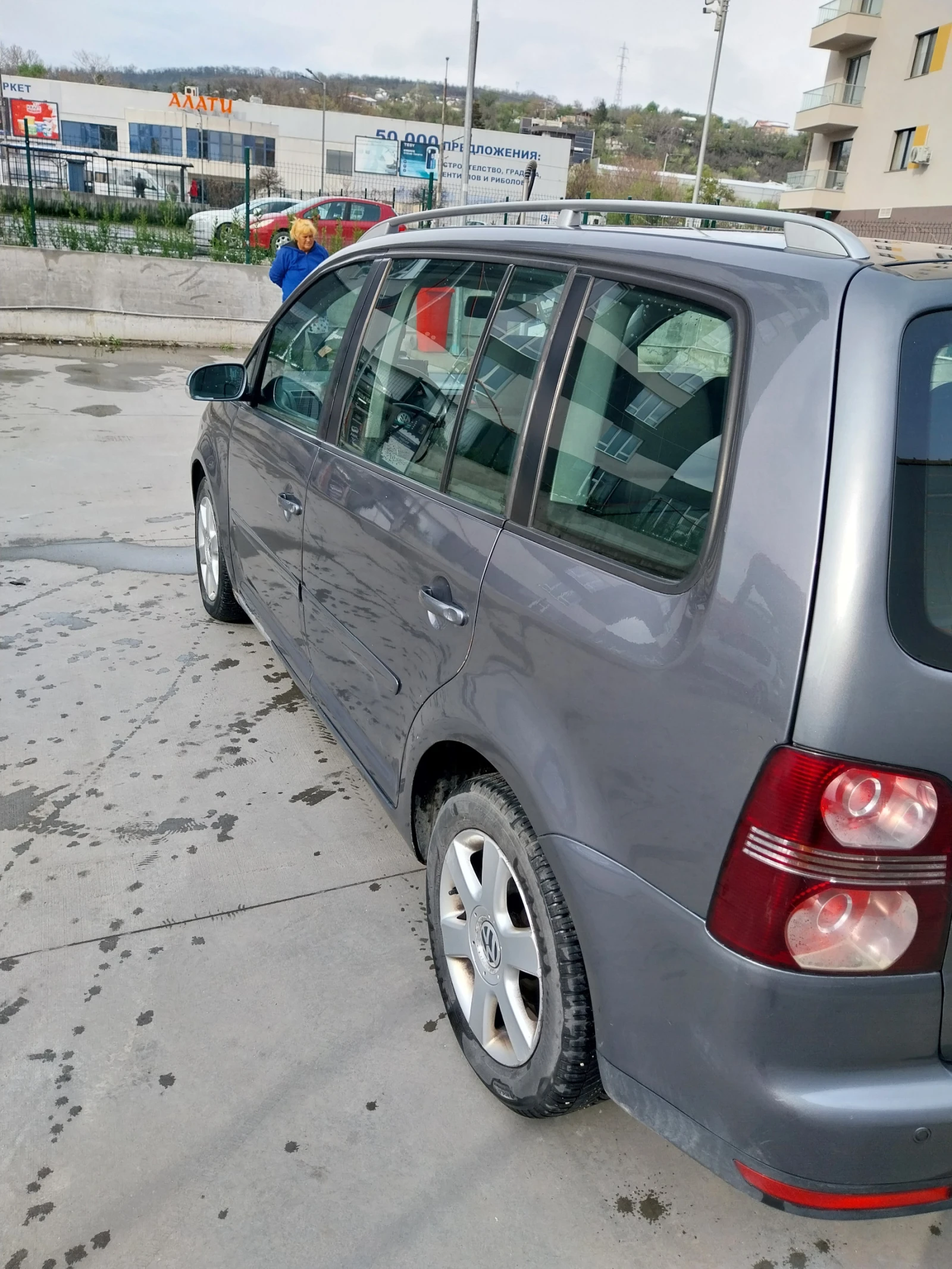 VW Touran  - изображение 6
