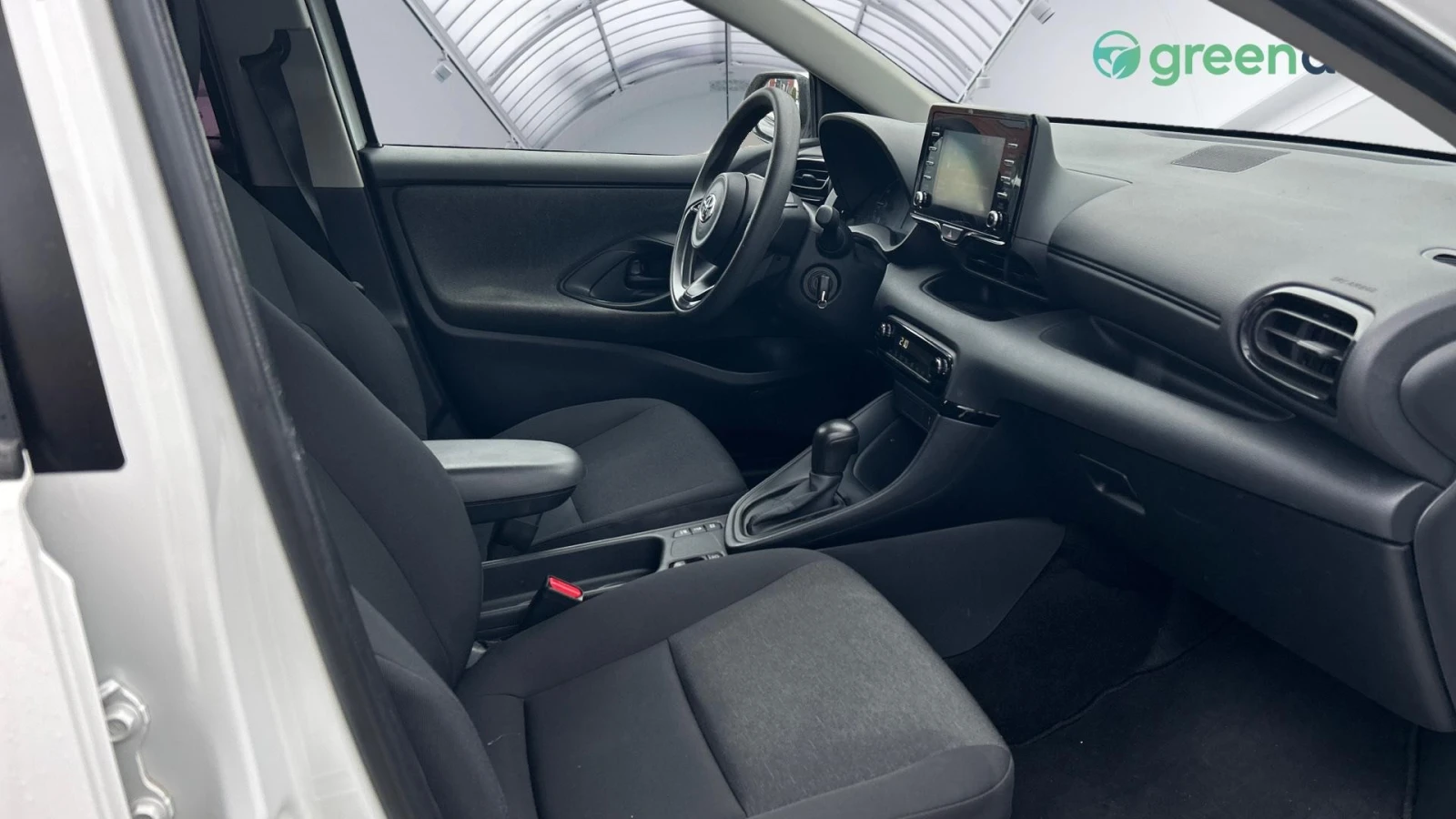 Toyota Yaris 1.5 HSD, Месечна вноска от 360 лв. - изображение 9