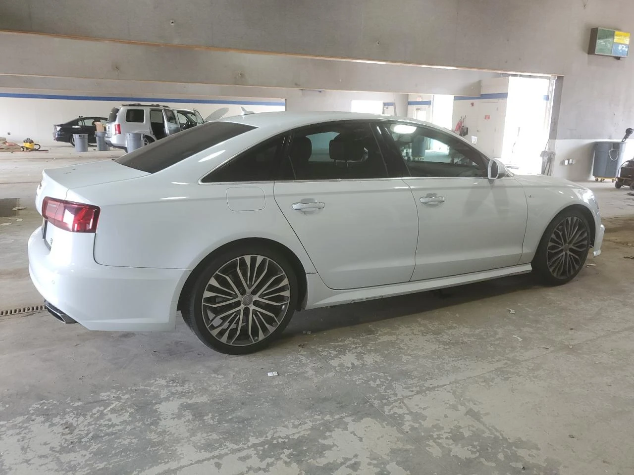 Audi A6 PREMIUM PLUS - изображение 5