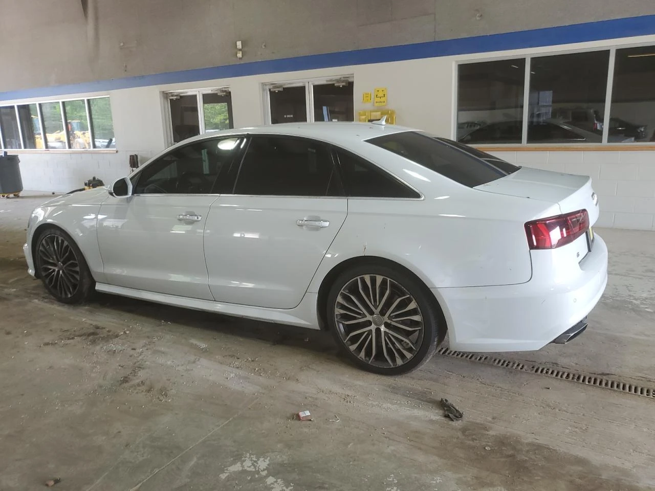 Audi A6 PREMIUM PLUS - изображение 4