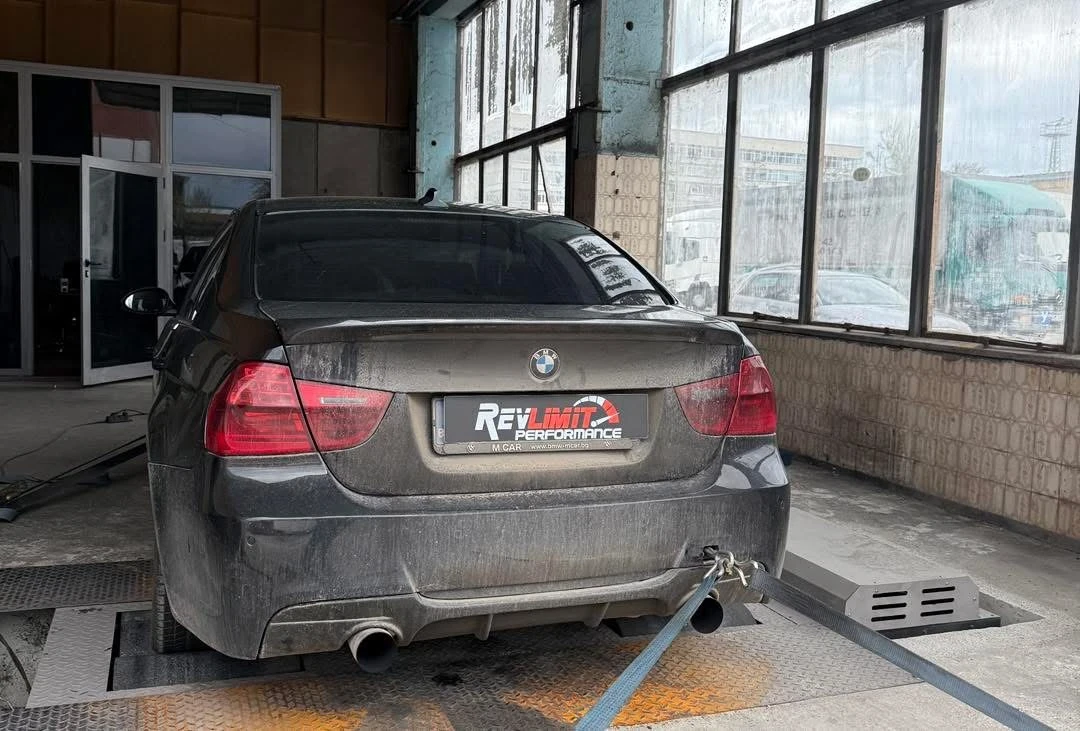 BMW 330  - изображение 8
