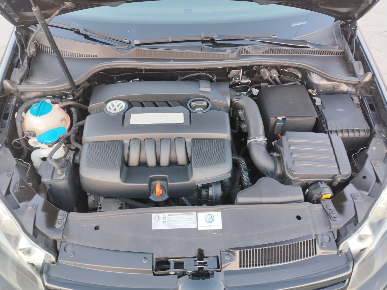 VW Golf 1.6i 145000KM  | Mobile.bg — изображение 14