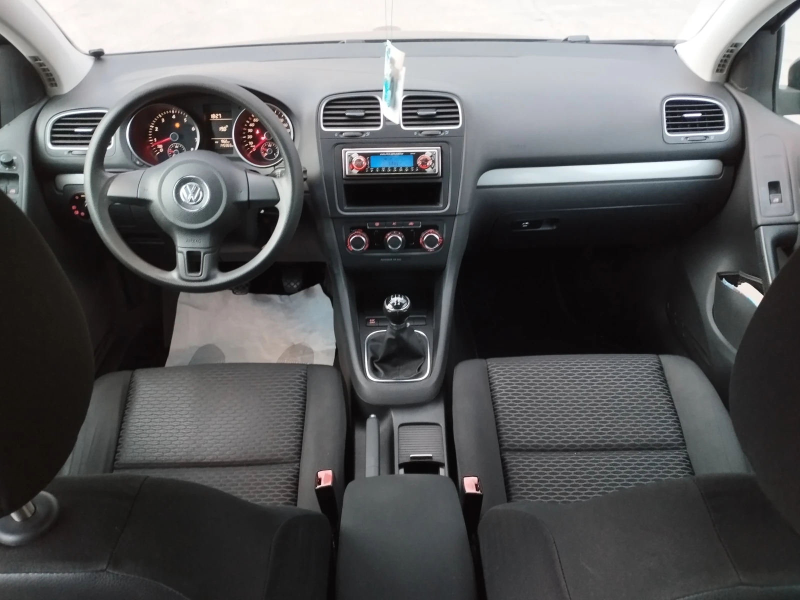 VW Golf 1.6i 145000KM  - изображение 10