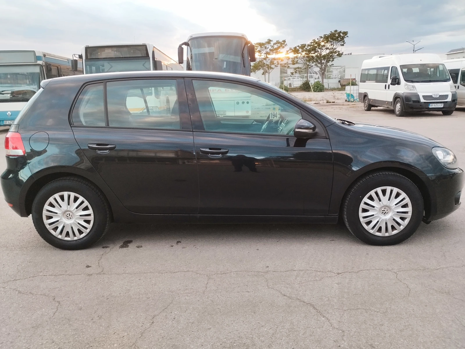 VW Golf 1.6i 145000KM  - изображение 6