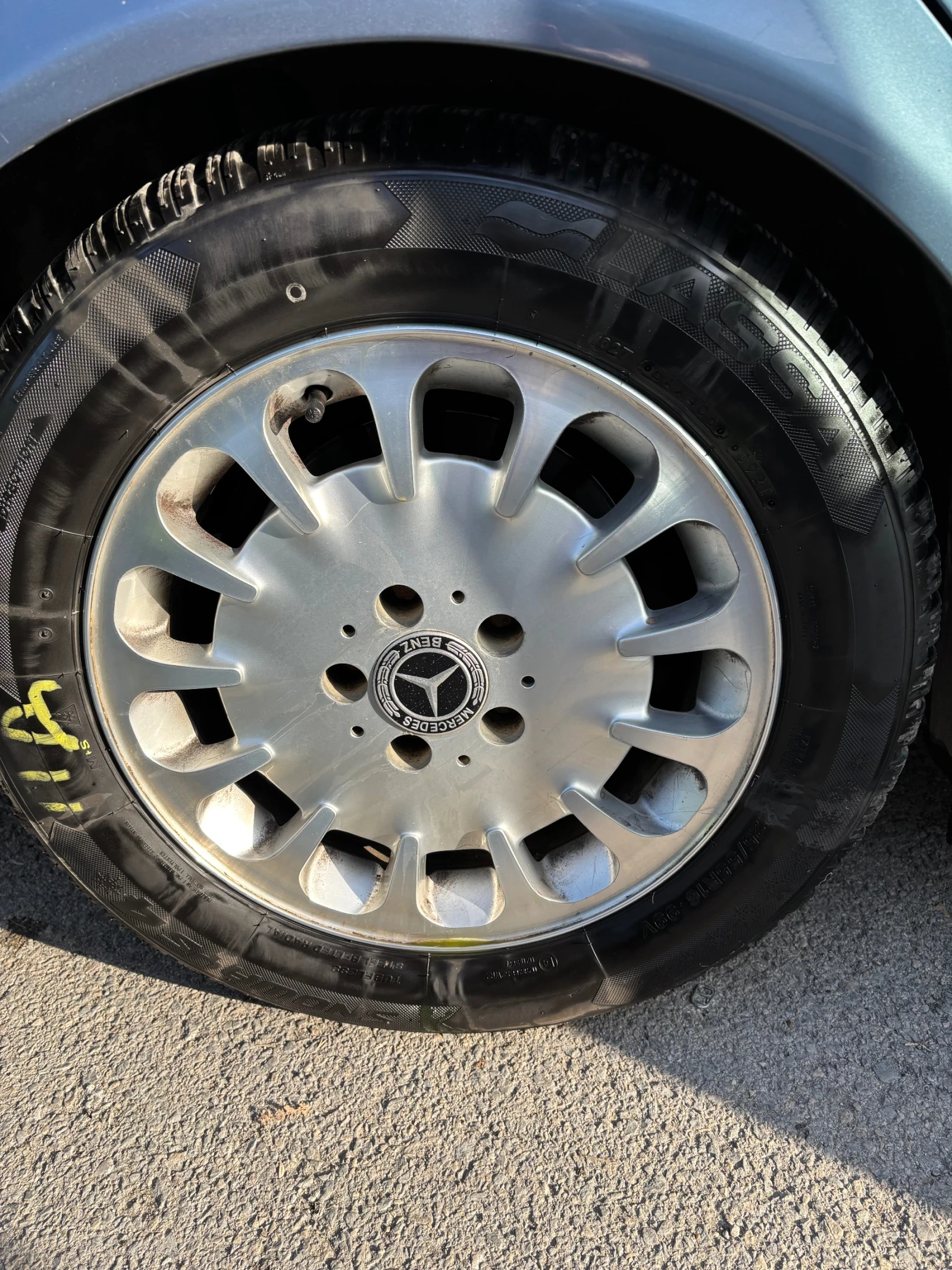 Mercedes-Benz E 220  - изображение 9