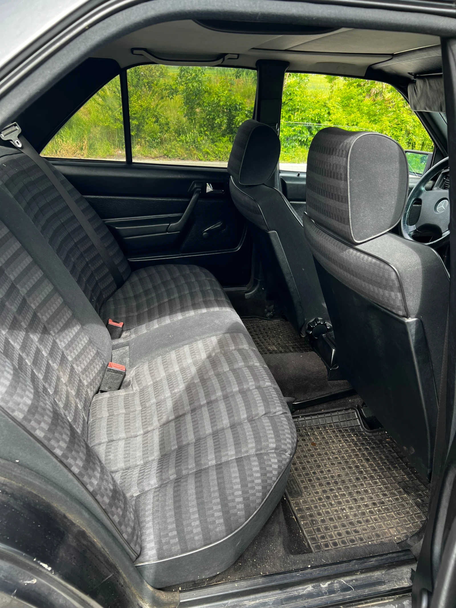 Mercedes-Benz 190 1.8 109 �� | Mobile.bg � ����������� 10