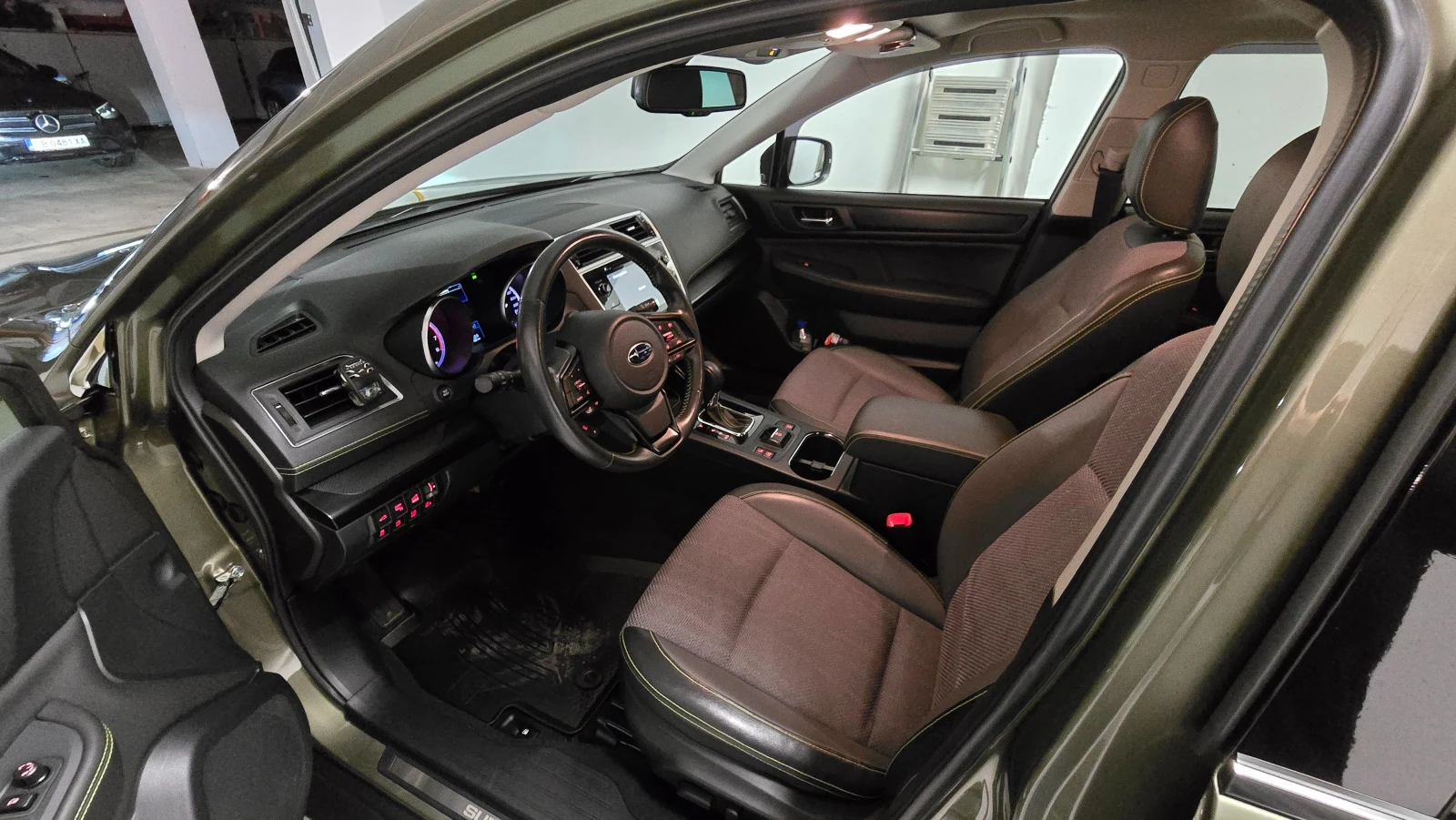 Subaru Outback 4Adventure, снимка 11 - Автомобили и джипове - 54033859