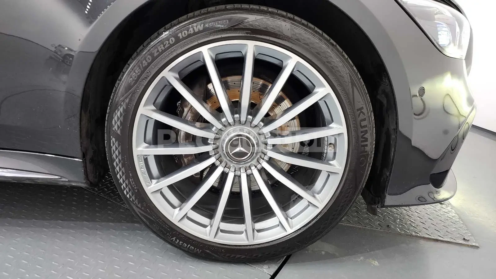 Mercedes-Benz AMG GT 43 4MATIC| DISTRONIC| BURMESTER| HuD, снимка 15 - Автомобили и джипове - 54043446