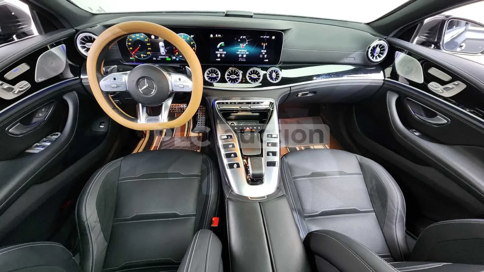 Mercedes-Benz AMG GT 43 4MATIC| DISTRONIC| BURMESTER| HuD, снимка 6 - Автомобили и джипове - 54043446