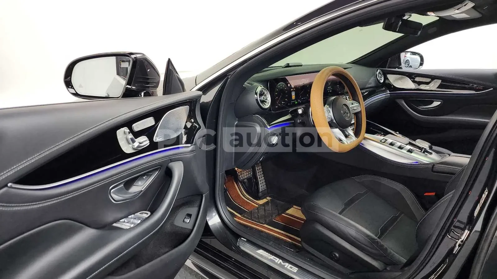 Mercedes-Benz AMG GT 43 4MATIC| DISTRONIC| BURMESTER| HuD, снимка 5 - Автомобили и джипове - 54043446