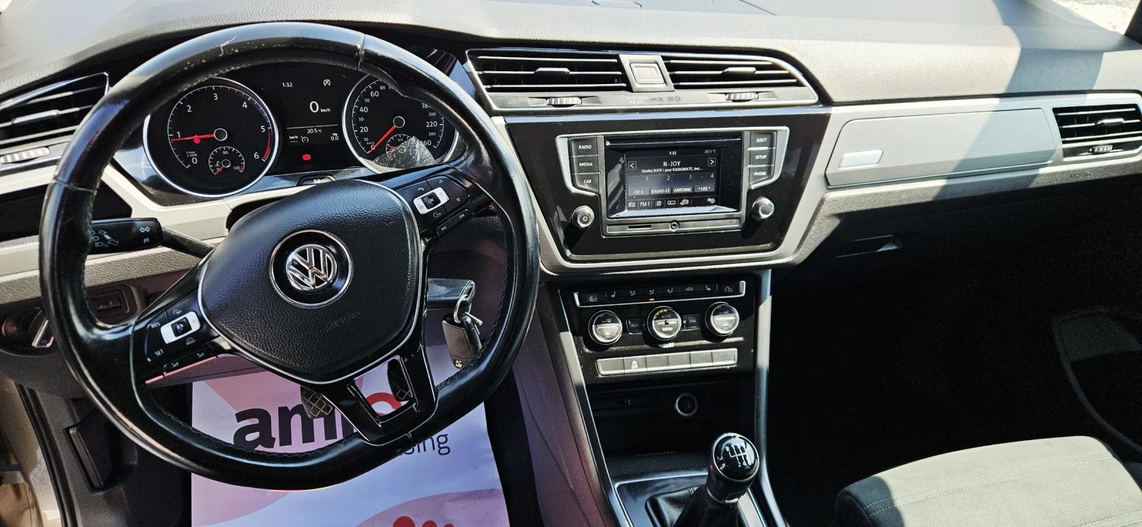 VW Touran ДИСТРОНИК* МАСАЖ* АЛКАНТАРА, снимка 12 - Автомобили и джипове - 54244686