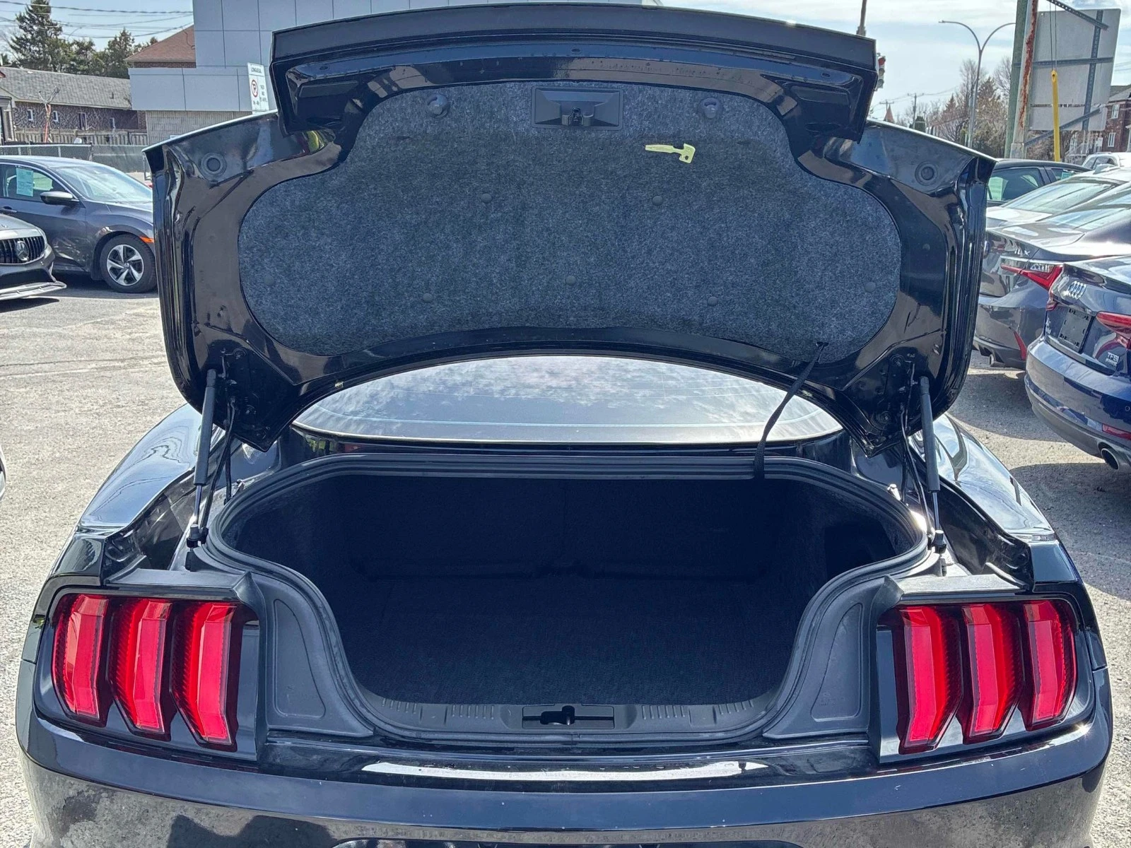 Ford Mustang GT ! BULLITT ! Magne-Ride * АвтоКредит* ЦЕНА ДО БГ, снимка 12 - Автомобили и джипове - 54403914