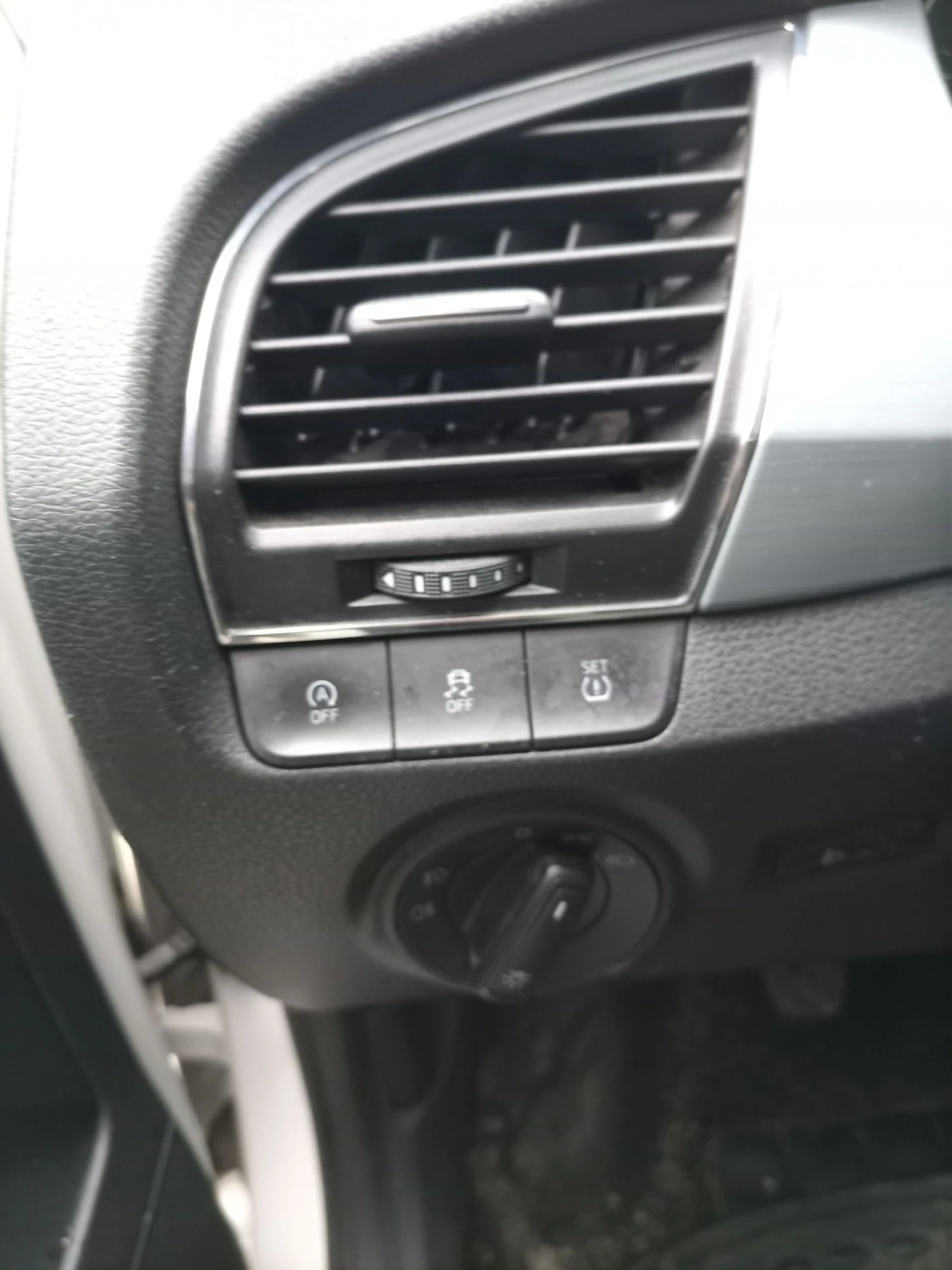 Skoda Fabia, снимка 9 - Автомобили и джипове - 54544427