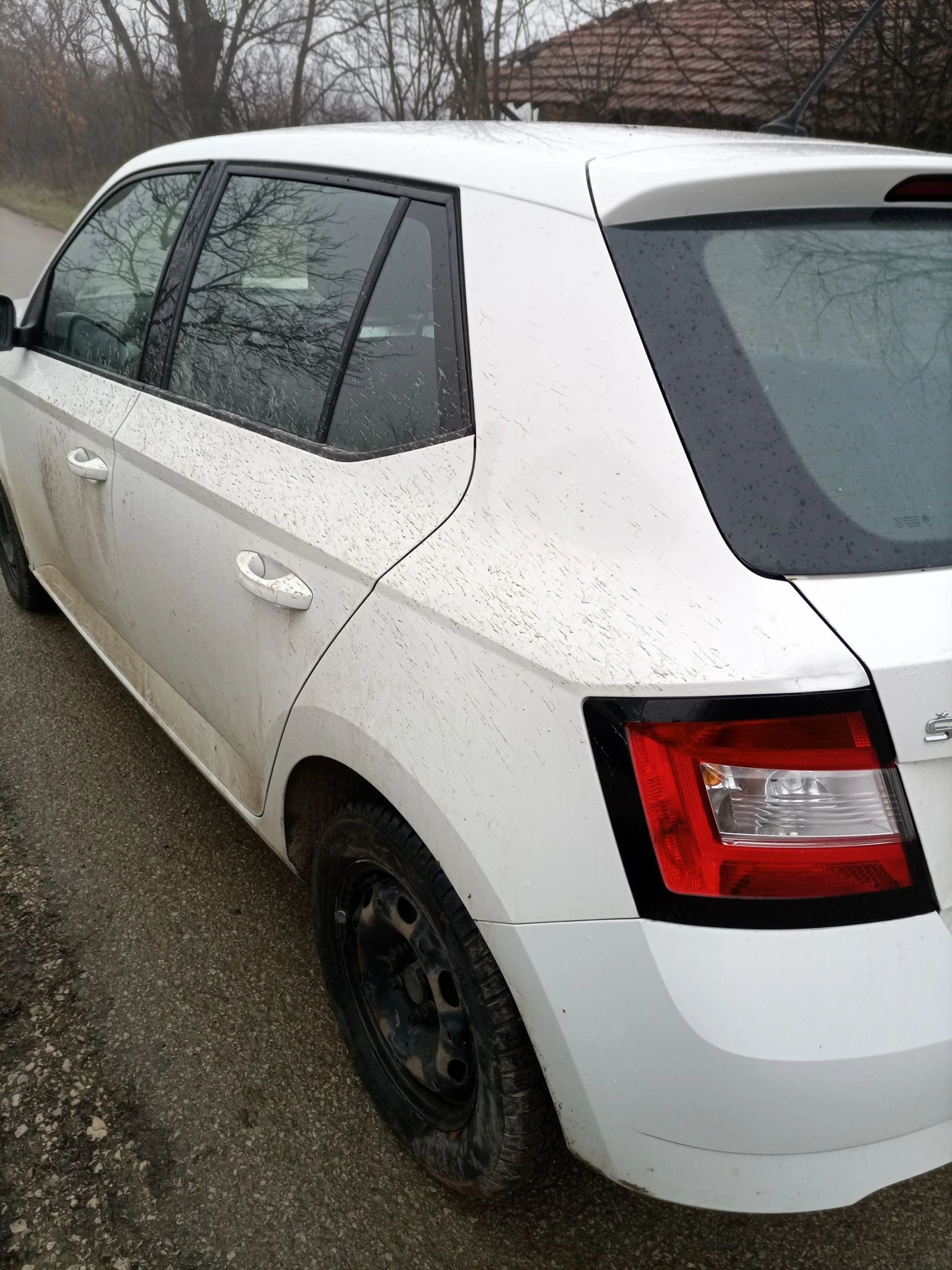 Skoda Fabia, снимка 7 - Автомобили и джипове - 54544427