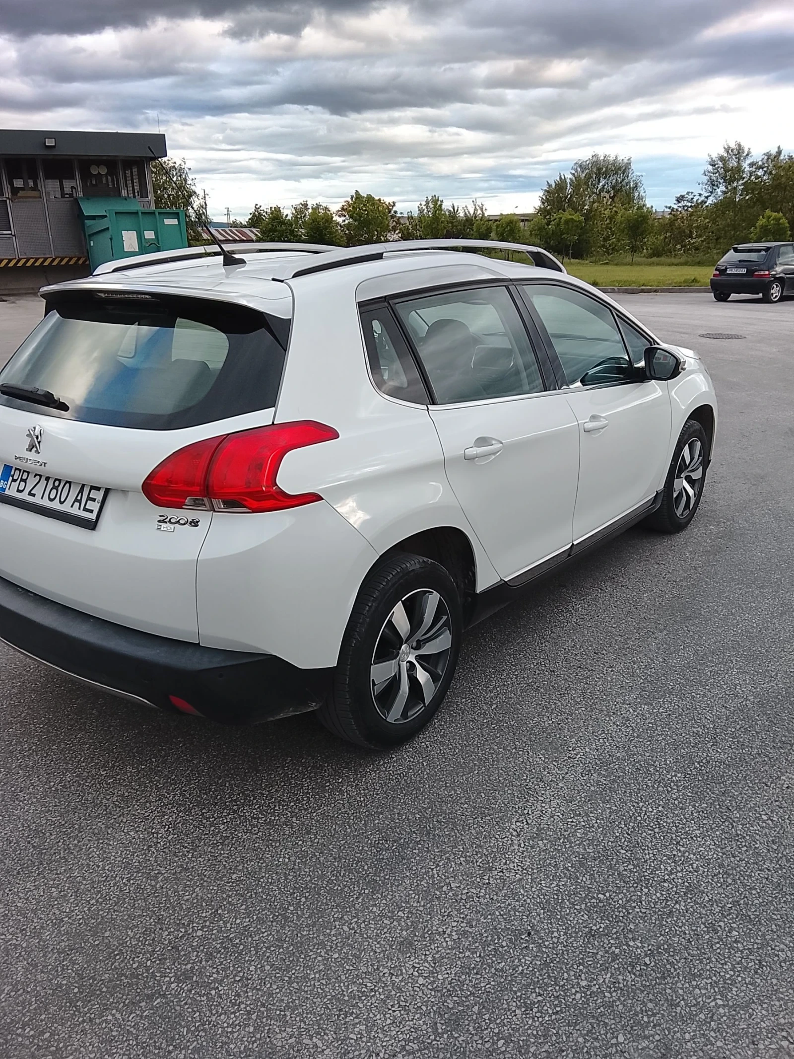 Peugeot 2008 1.6 уникат, снимка 6 - Автомобили и джипове - 54585105